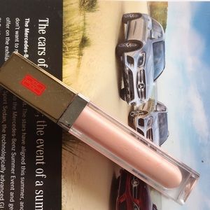Elizebeth Arden lip gloss in sweet pink